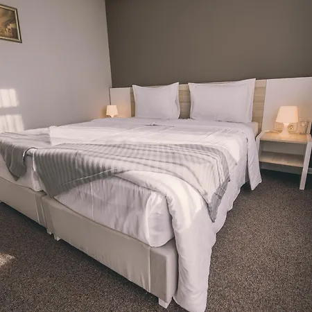 Hotell Nova Bentbasa 3*