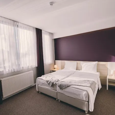 Nova Bentbasa 3* SJJ